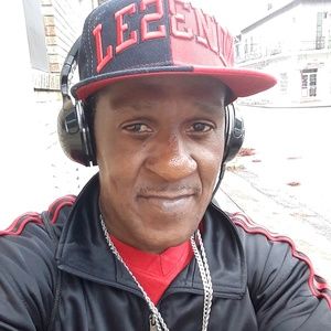 Meet your Posher, Ronald